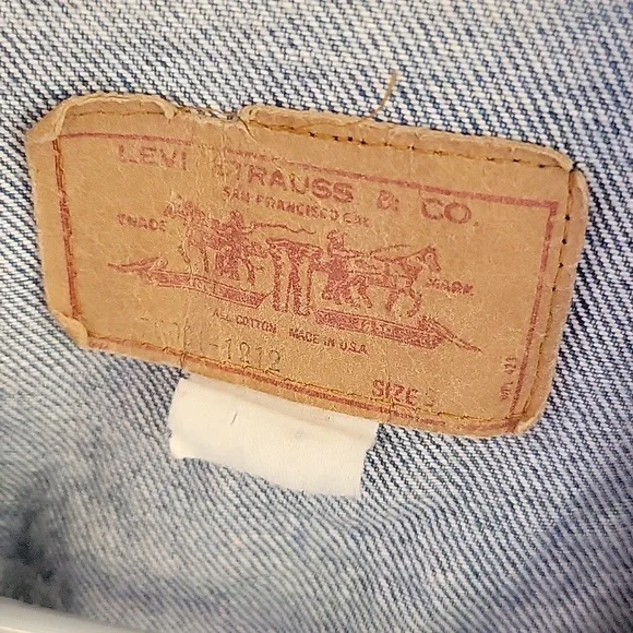 Levi Jean Jacket Size Small - Picture 3 of 3